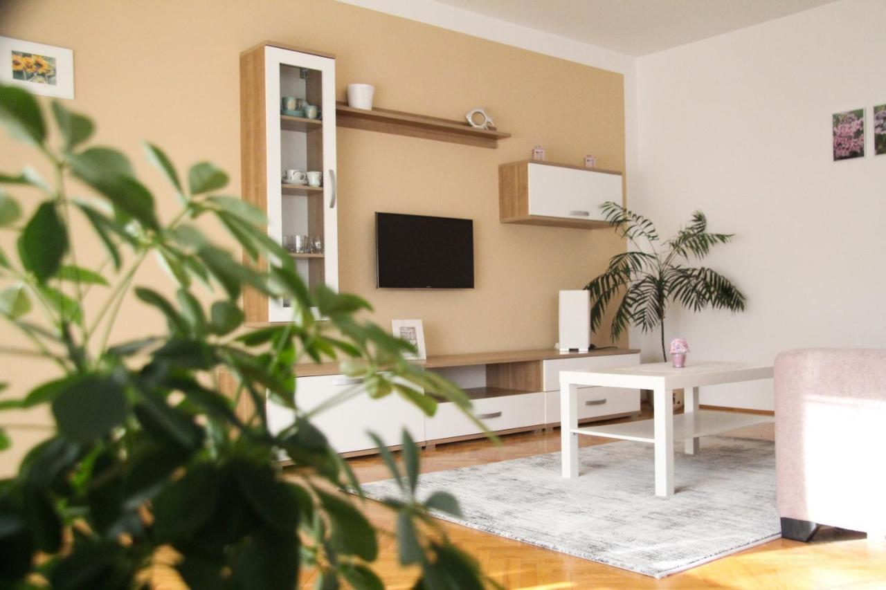 סבטי פיליפ אי ג'קוב Apartments Marina מראה חיצוני תמונה