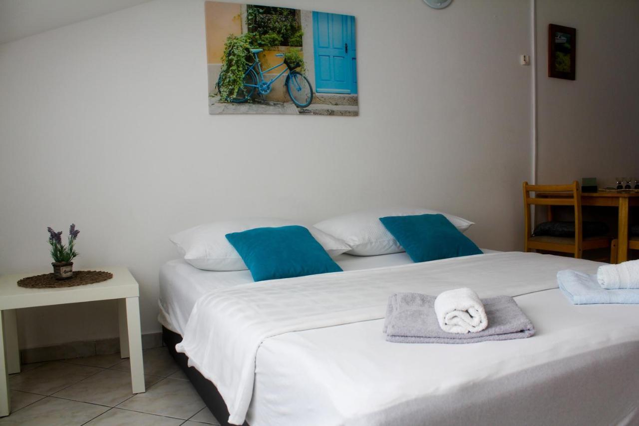 סבטי פיליפ אי ג'קוב Apartments Marina מראה חיצוני תמונה
