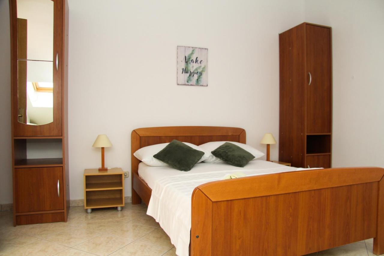 סבטי פיליפ אי ג'קוב Apartments Marina מראה חיצוני תמונה