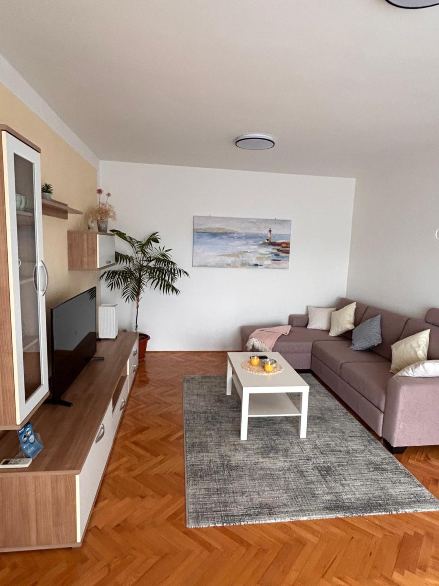 סבטי פיליפ אי ג'קוב Apartments Marina מראה חיצוני תמונה