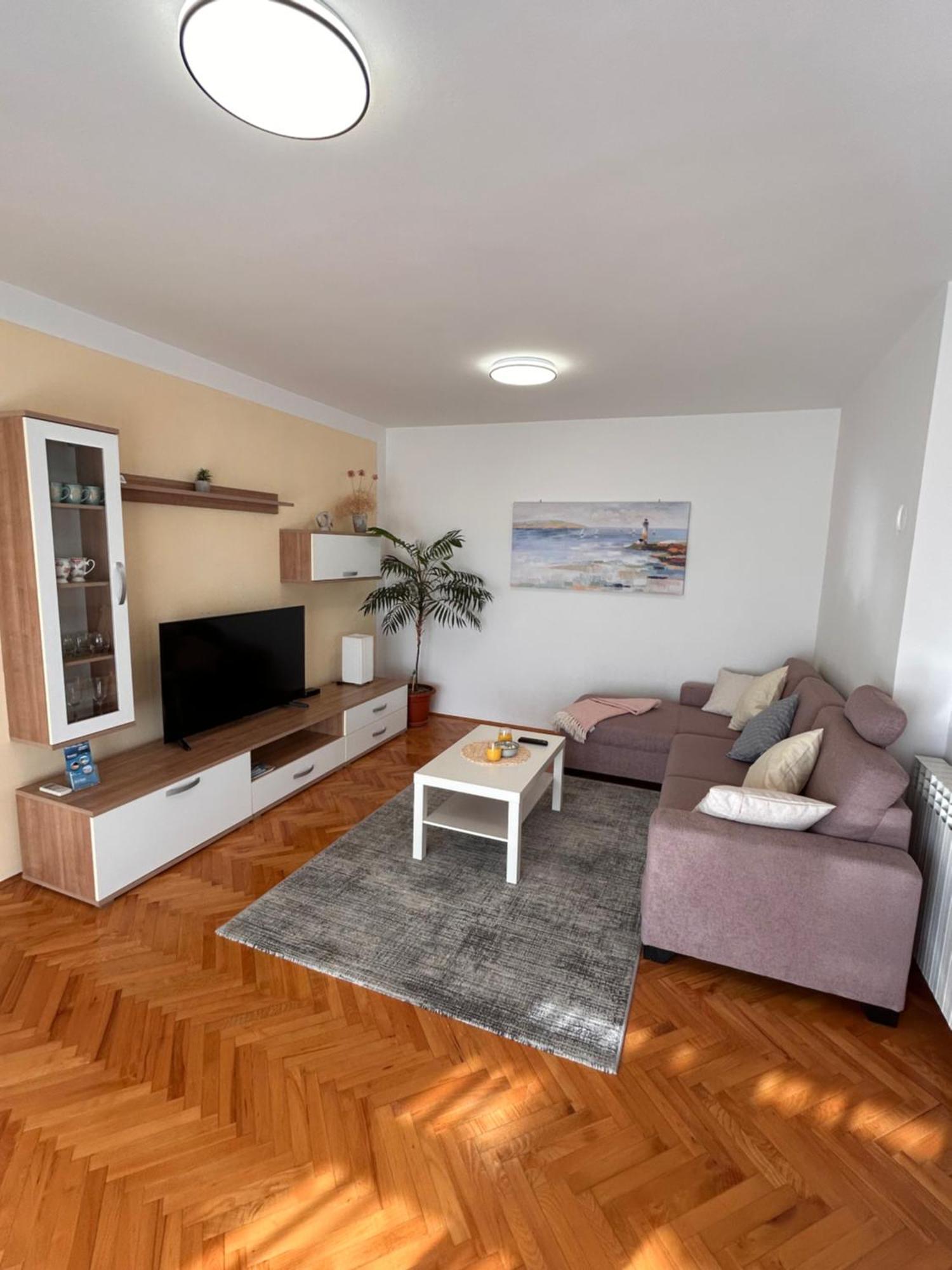 סבטי פיליפ אי ג'קוב Apartments Marina מראה חיצוני תמונה