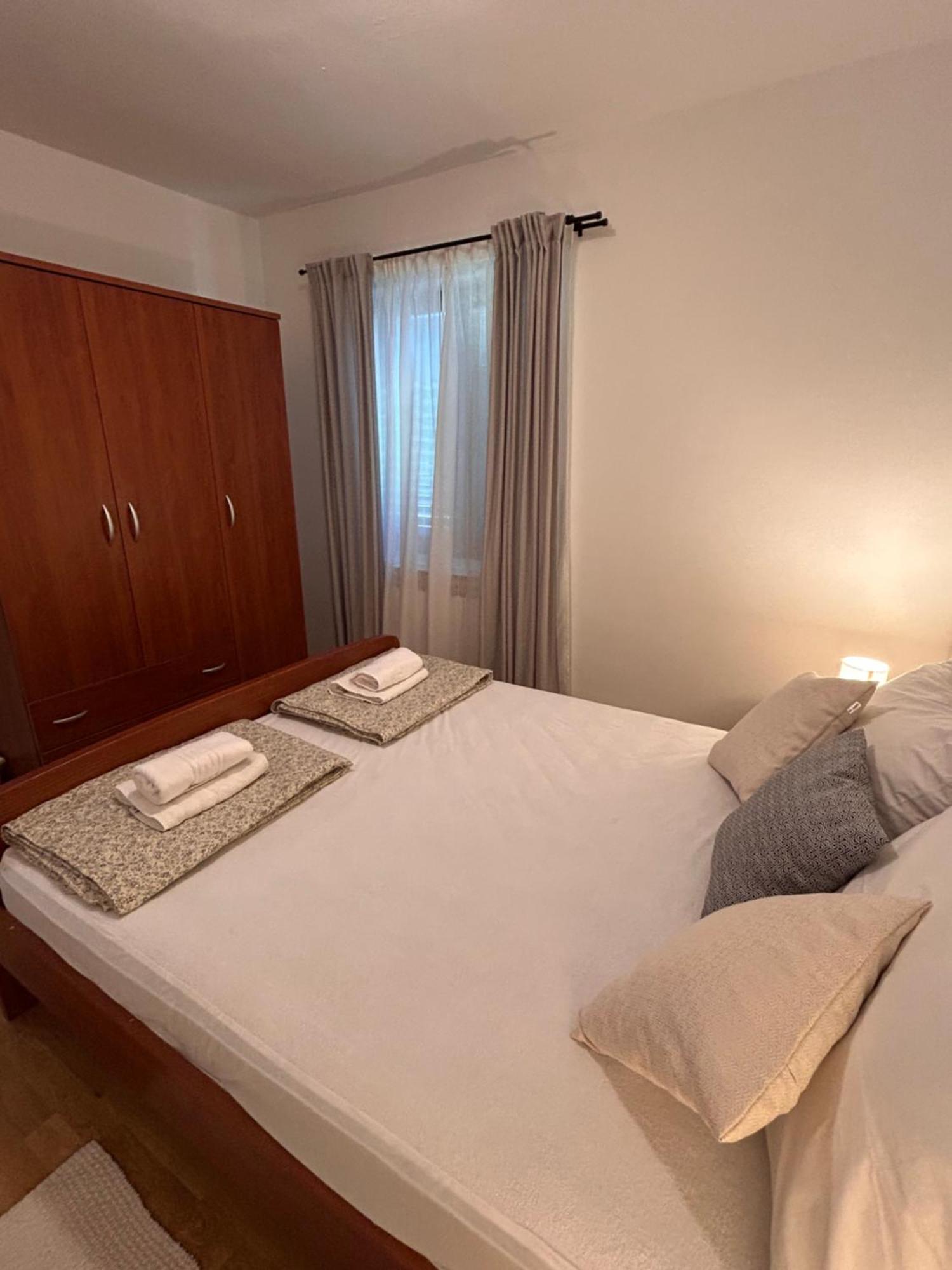 סבטי פיליפ אי ג'קוב Apartments Marina מראה חיצוני תמונה
