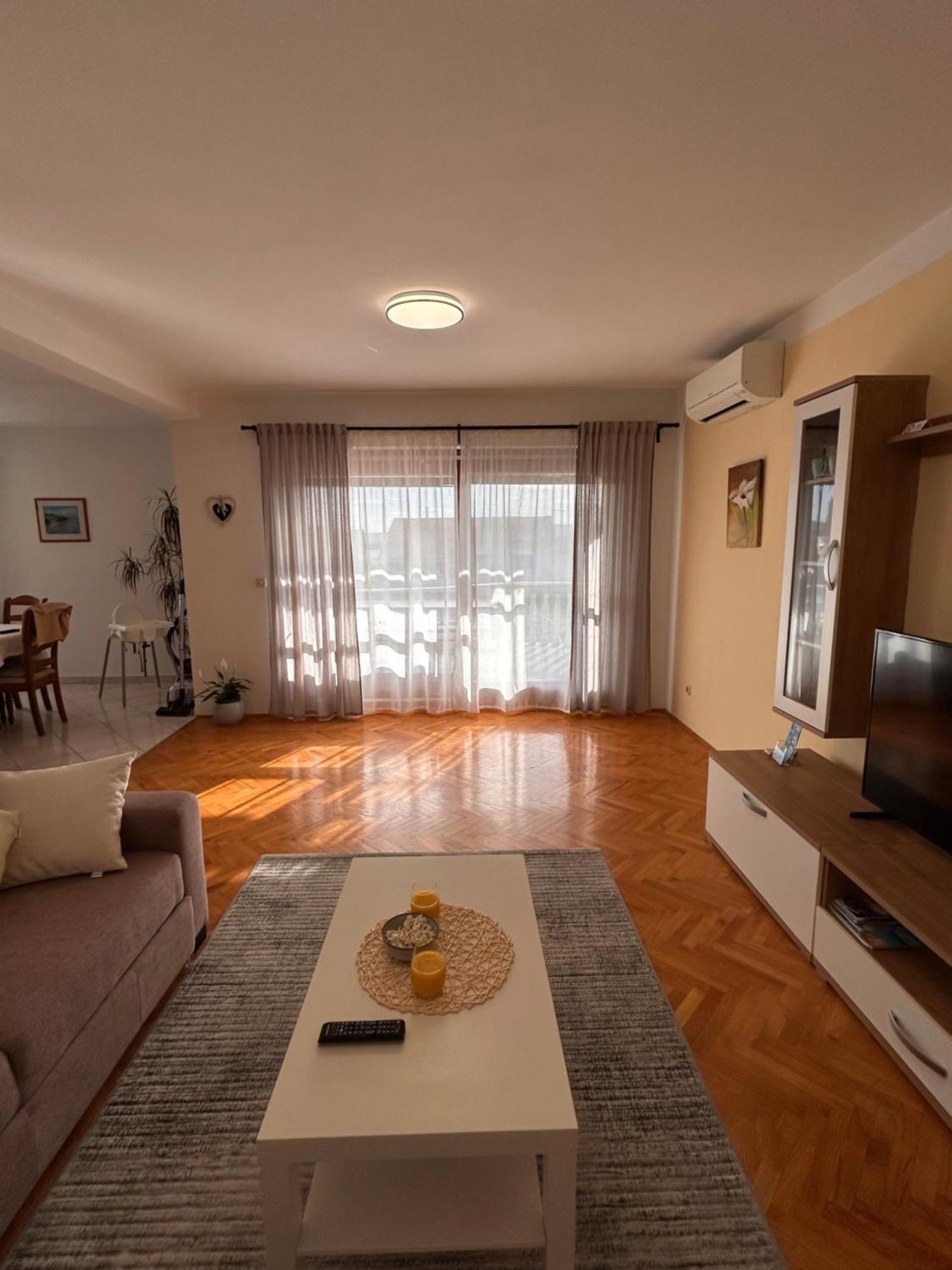 סבטי פיליפ אי ג'קוב Apartments Marina מראה חיצוני תמונה